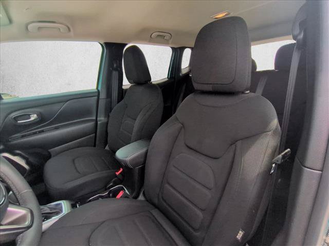 Certified 2022 Jeep Renegade Latitude AWD/4WD image 15