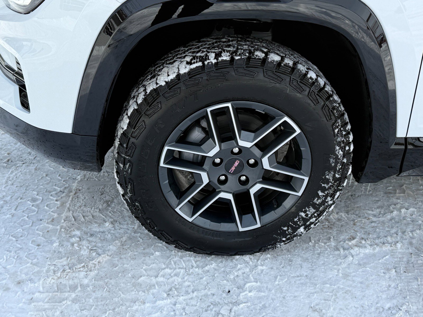 New 2026 GMC Terrain AT4 image 9