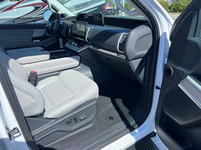 New 2025 Ford Expedition Max Active image 22