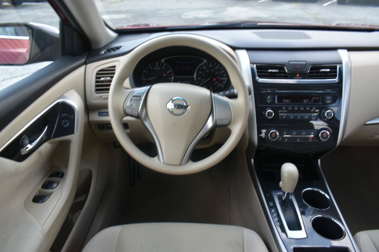 Used 2014 Nissan Altima 2.5 FWD image 12