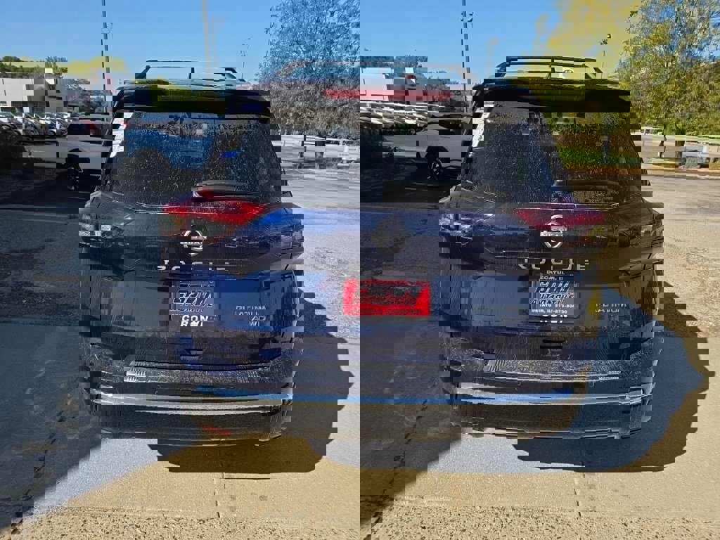 New 2026 Nissan Rogue Platinum image 5