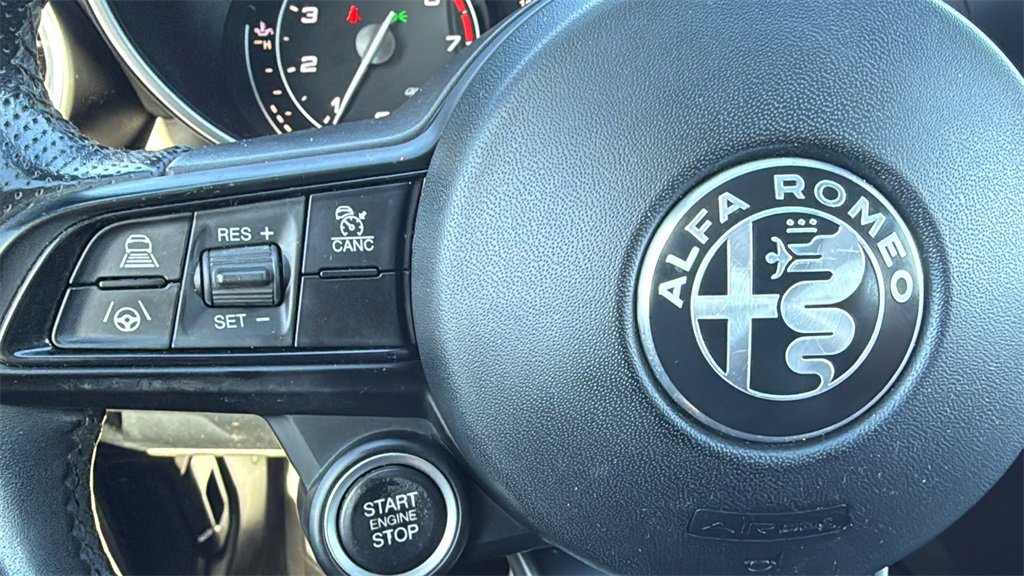 Used 2022 Alfa Romeo Giulia Ti image 21