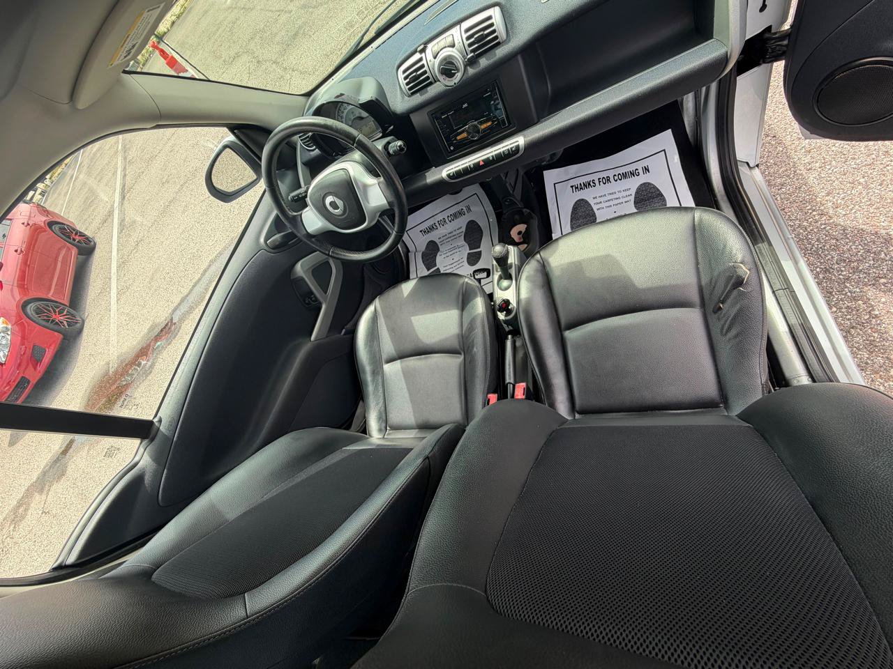 Used 2015 smart fortwo pure RWD image 11