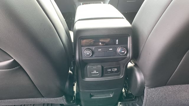 Used 2021 GMC Acadia SLT AWD/4WD image 22