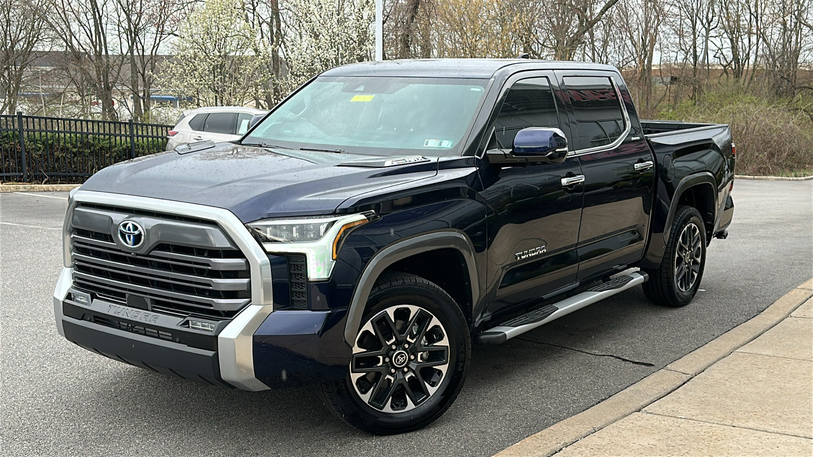 Used 2023 Toyota Tundra Limited image 1