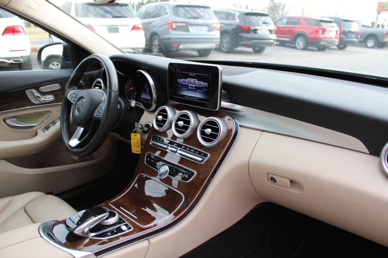 Used 2016 Mercedes-Benz C 300 4MATIC Sedan image 16