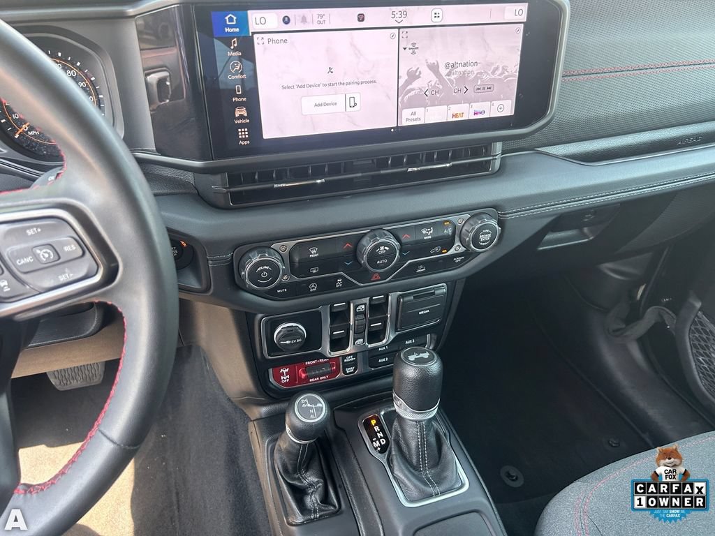 Used 2024 Jeep Wrangler Unlimited Rubicon AWD/4WD image 22