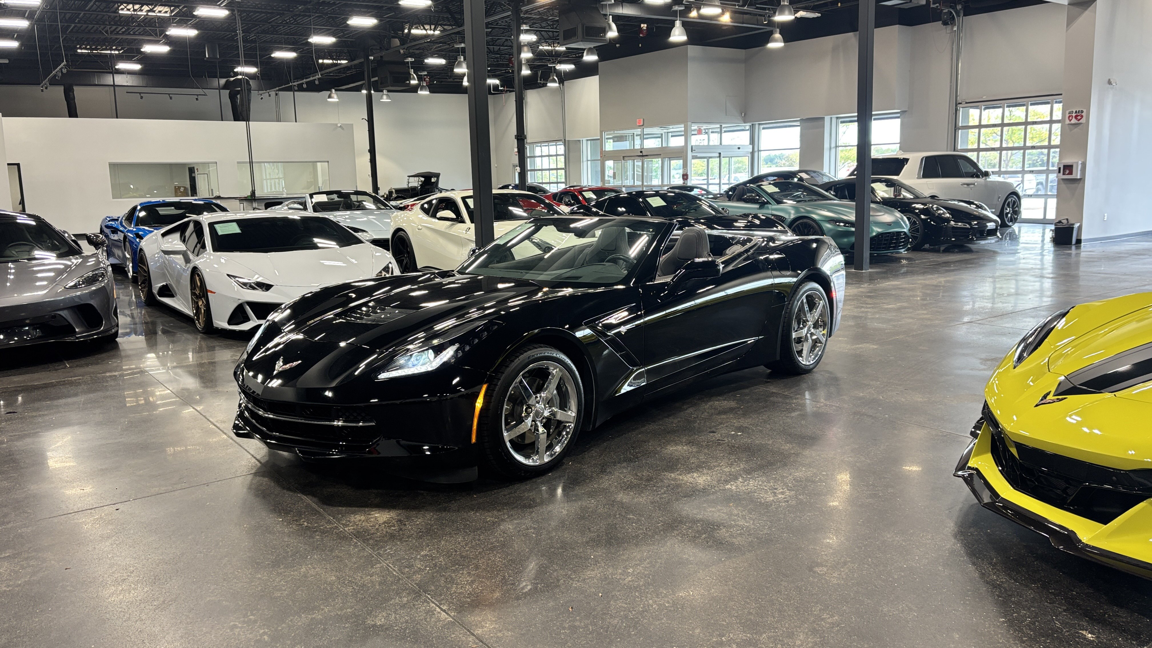 Used 2014 Chevrolet Corvette Stingray Convertible w/ 2LT Preferred Equipment Group RWD image 4
