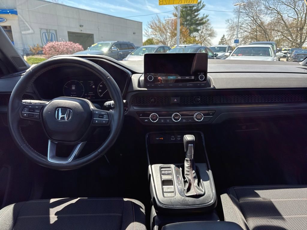 Used 2025 Honda CR-V Sport image 14