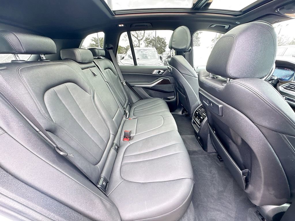 Used 2019 BMW X5 xDrive40i w/ Convenience Package image 29