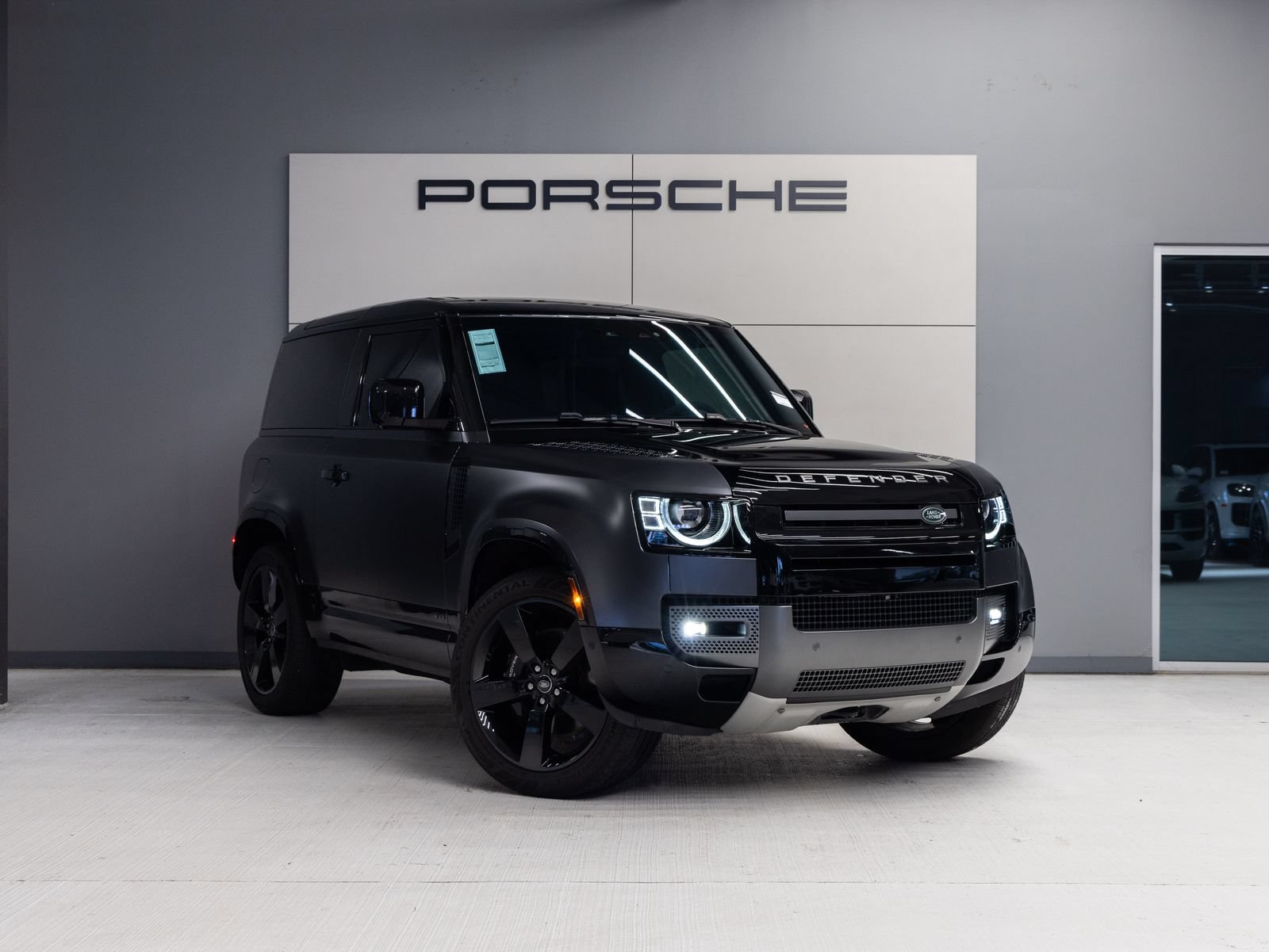 Used 2024 Land Rover Defender 90 Carpathian Edition AWD/4WD image 9