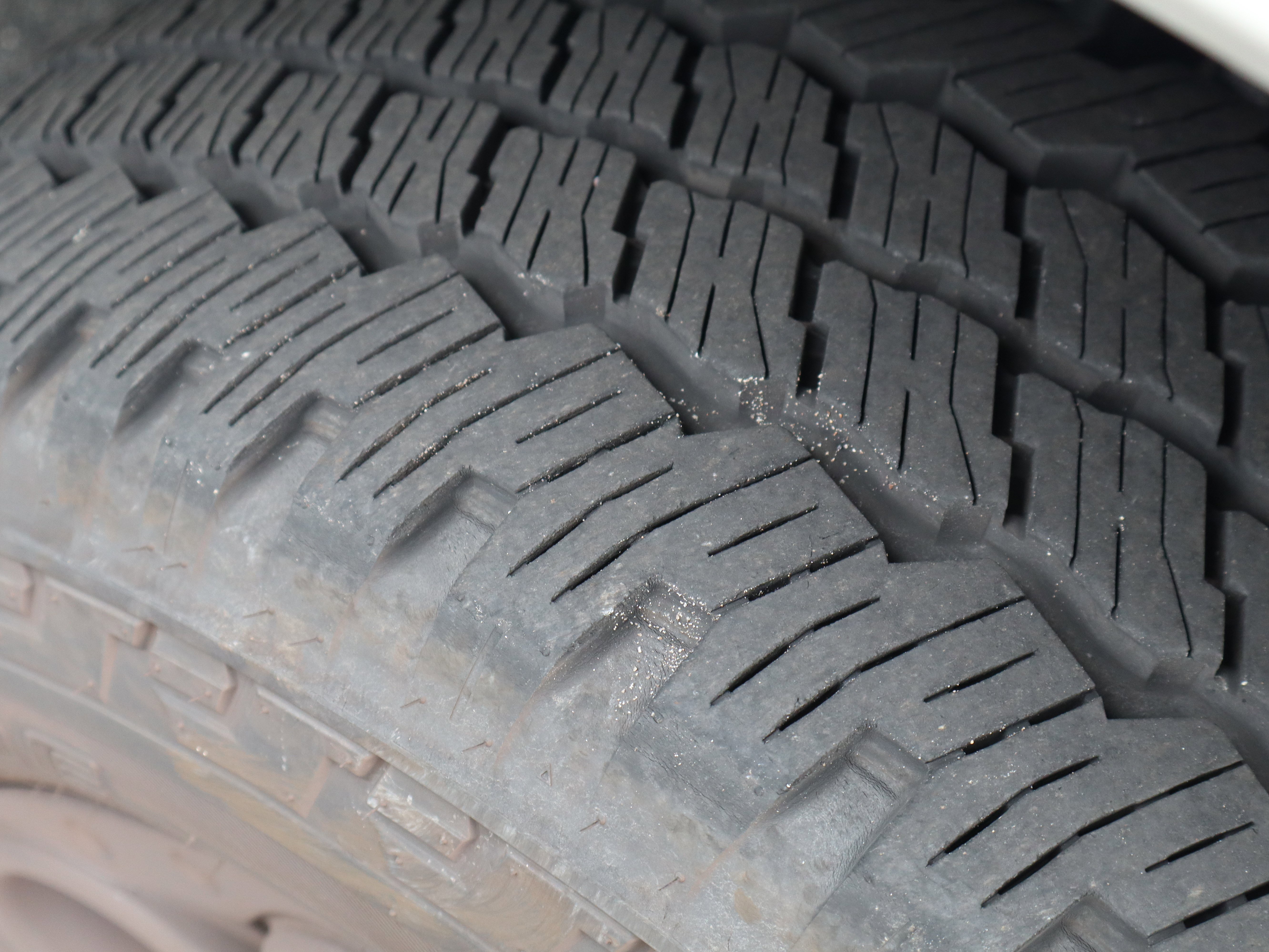 Used 2025 Ford F350 Lariat w/ Black Appearance Package image 10