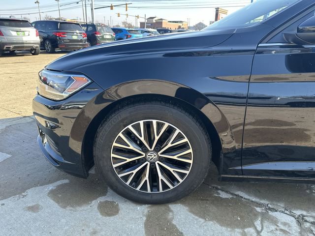 Used 2021 Volkswagen Jetta SE w/ SE Cold Weather Package image 35