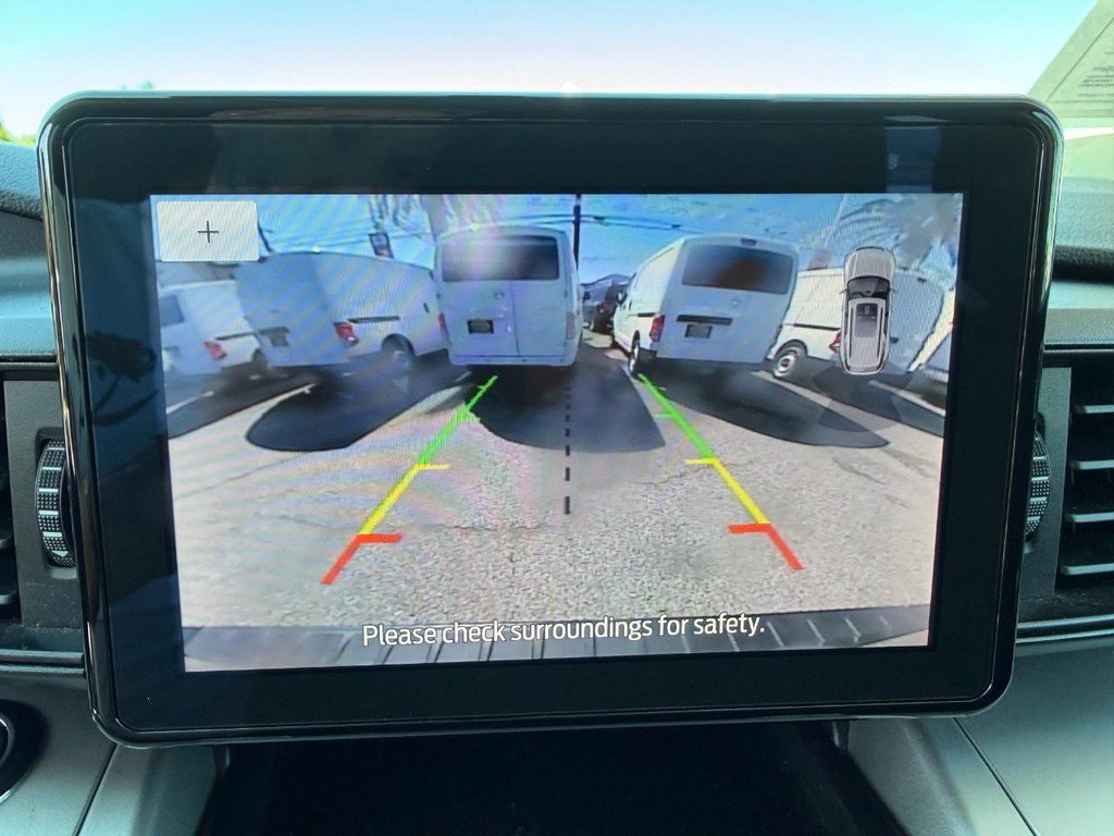 Used 2022 Ford Explorer XLT image 45