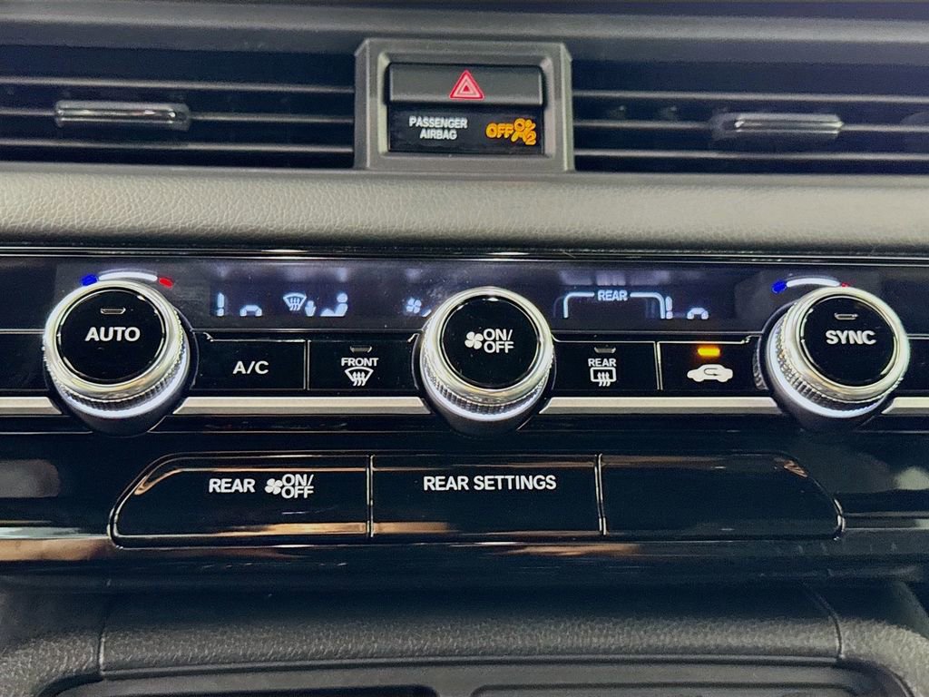 Used 2025 Honda Pilot Sport image 20