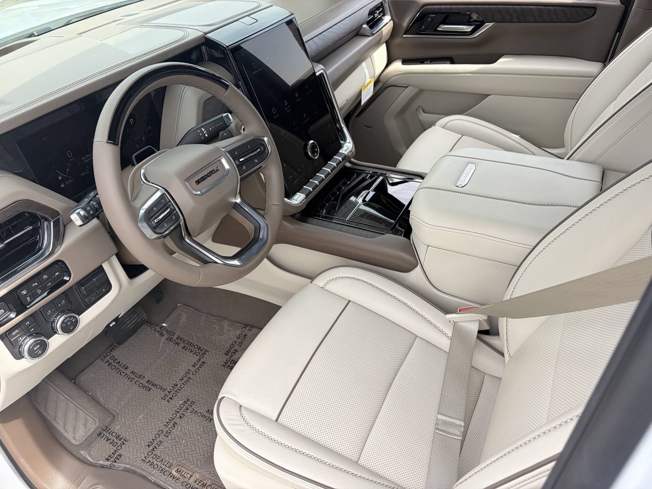 Used 2026 GMC Yukon Denali w/ Denali Reserve Package AWD/4WD image 18
