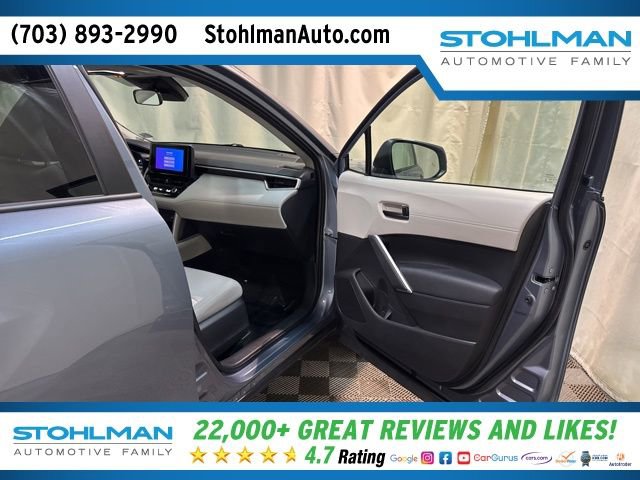 Used 2024 Toyota Corolla Cross LE image 34