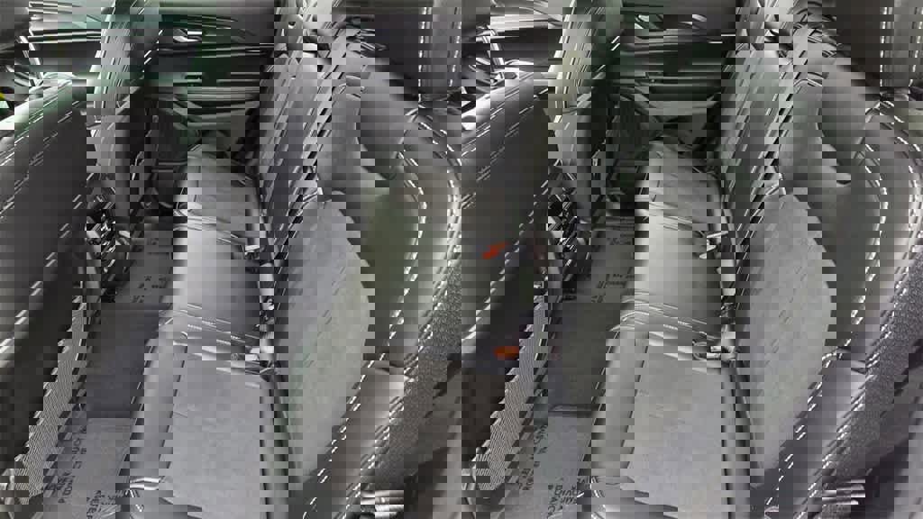 New 2025 Jeep Grand Cherokee Altitude image 14