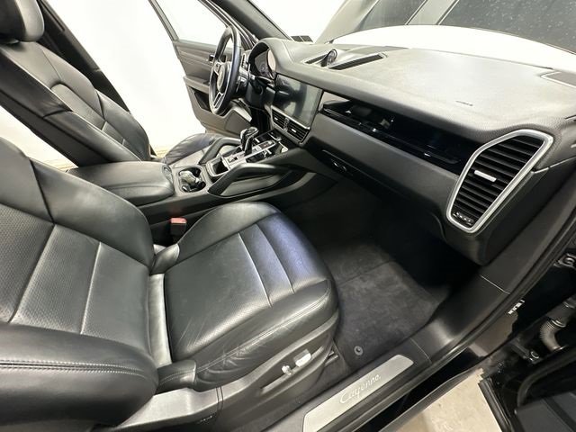 Used 2019 Porsche Cayenne Base image 21