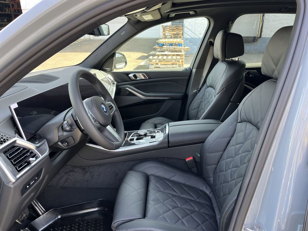 New 2026 BMW X5 xDrive50e w/ M Sport Package image 11