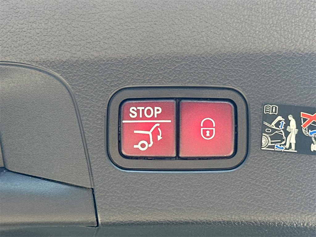 Certified 2025 Mercedes-Benz GLE 53 AMG 4MATIC Coupe image 22