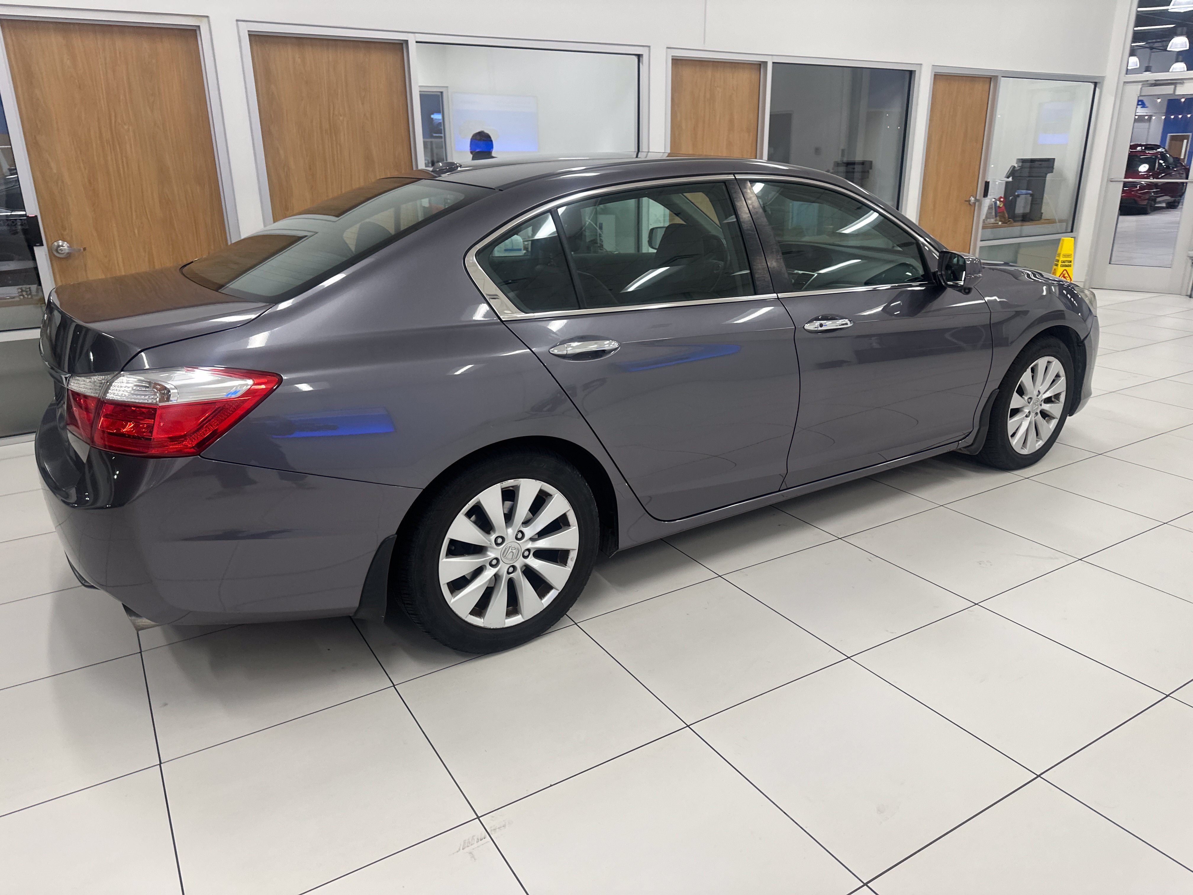 Used 2015 Honda Accord EX-L image 19