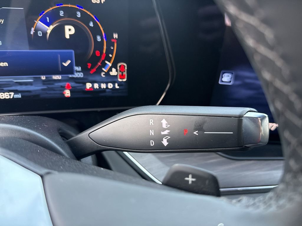 Used 2025 Chevrolet Suburban Premier AWD/4WD image 31