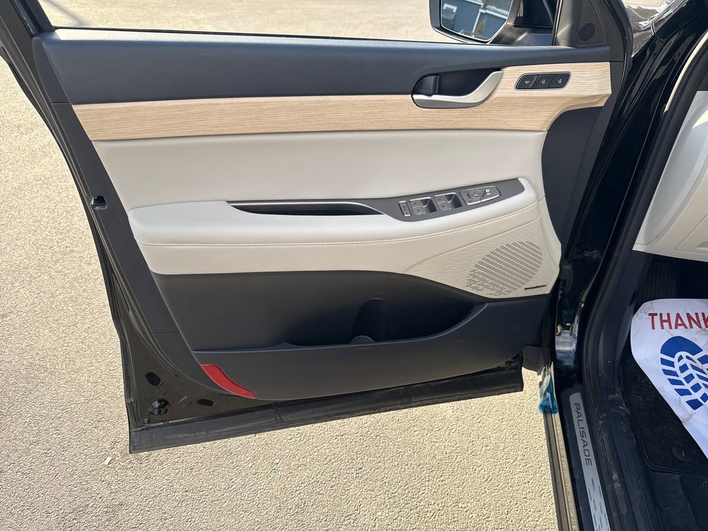 Used 2024 Hyundai Palisade Limited image 23