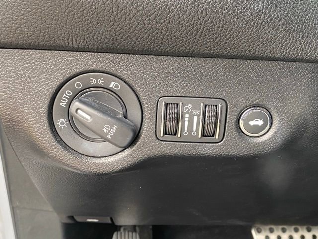 Used 2021 Dodge Challenger SXT w/ Blacktop Package image 12