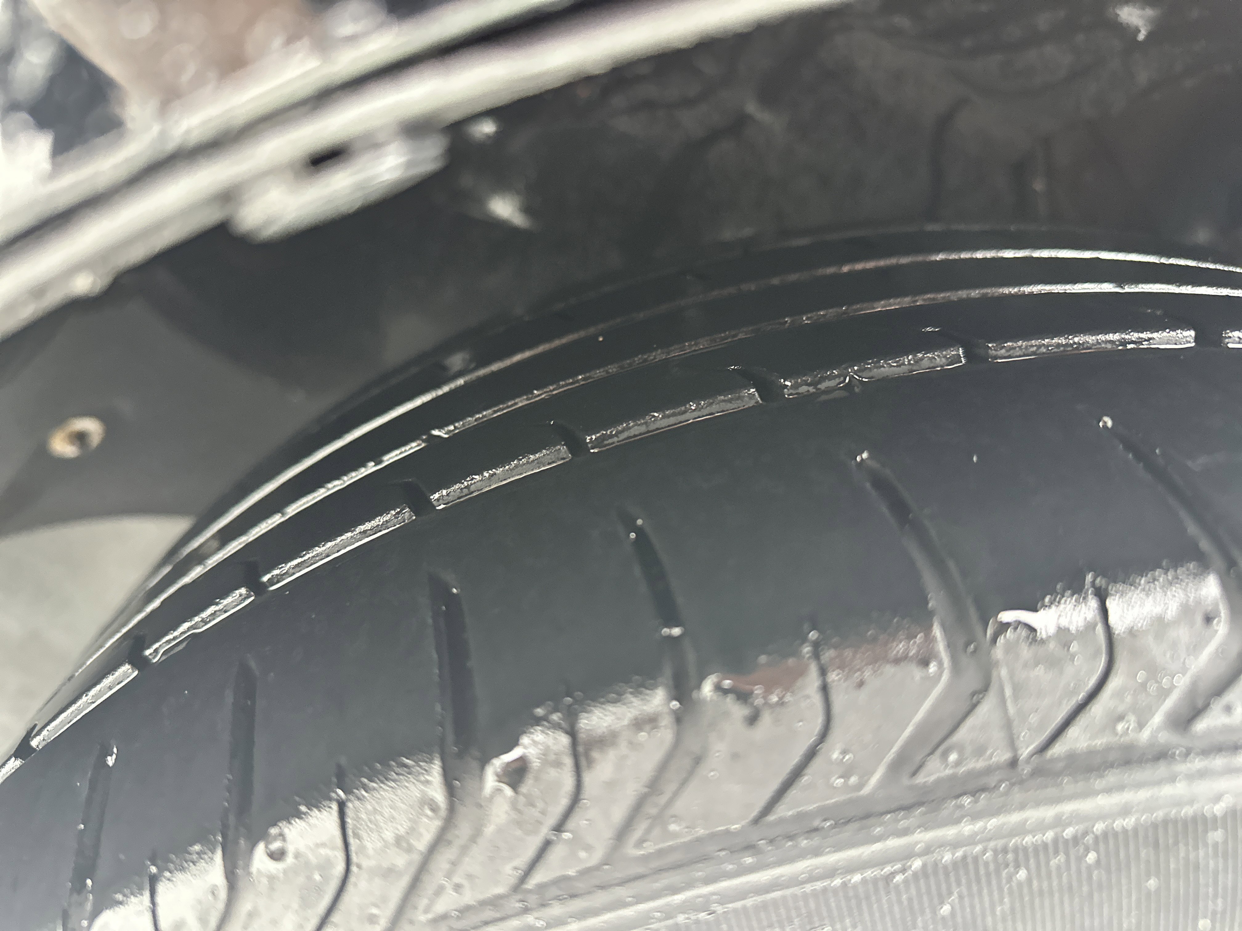 Used 2017 Ford Fusion SE w/ Fusion SE Technology Package image 12