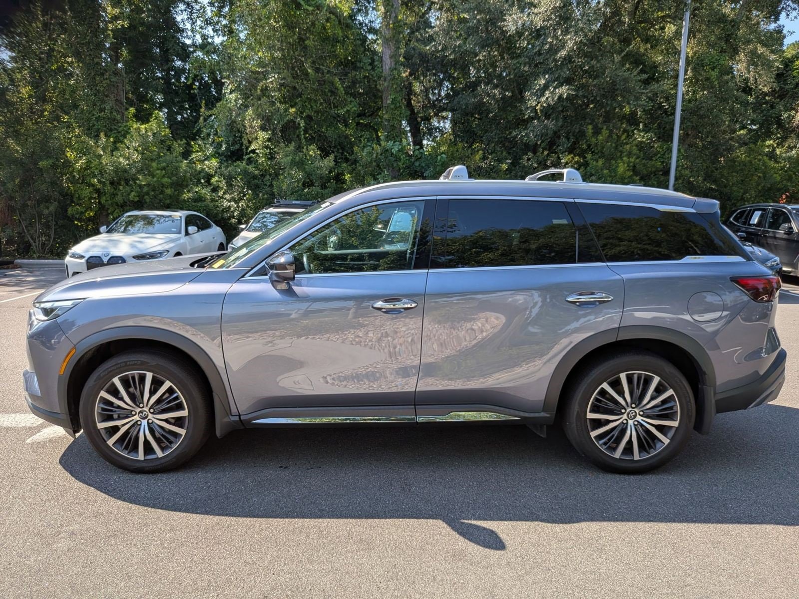 Used 2023 INFINITI QX60 Sensory w/ Vision Package image 6