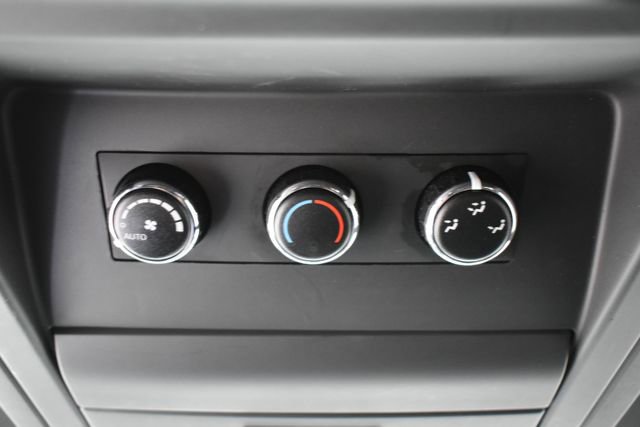 Used 2017 Dodge Grand Caravan SXT w/ Driver Convenience Group image 33