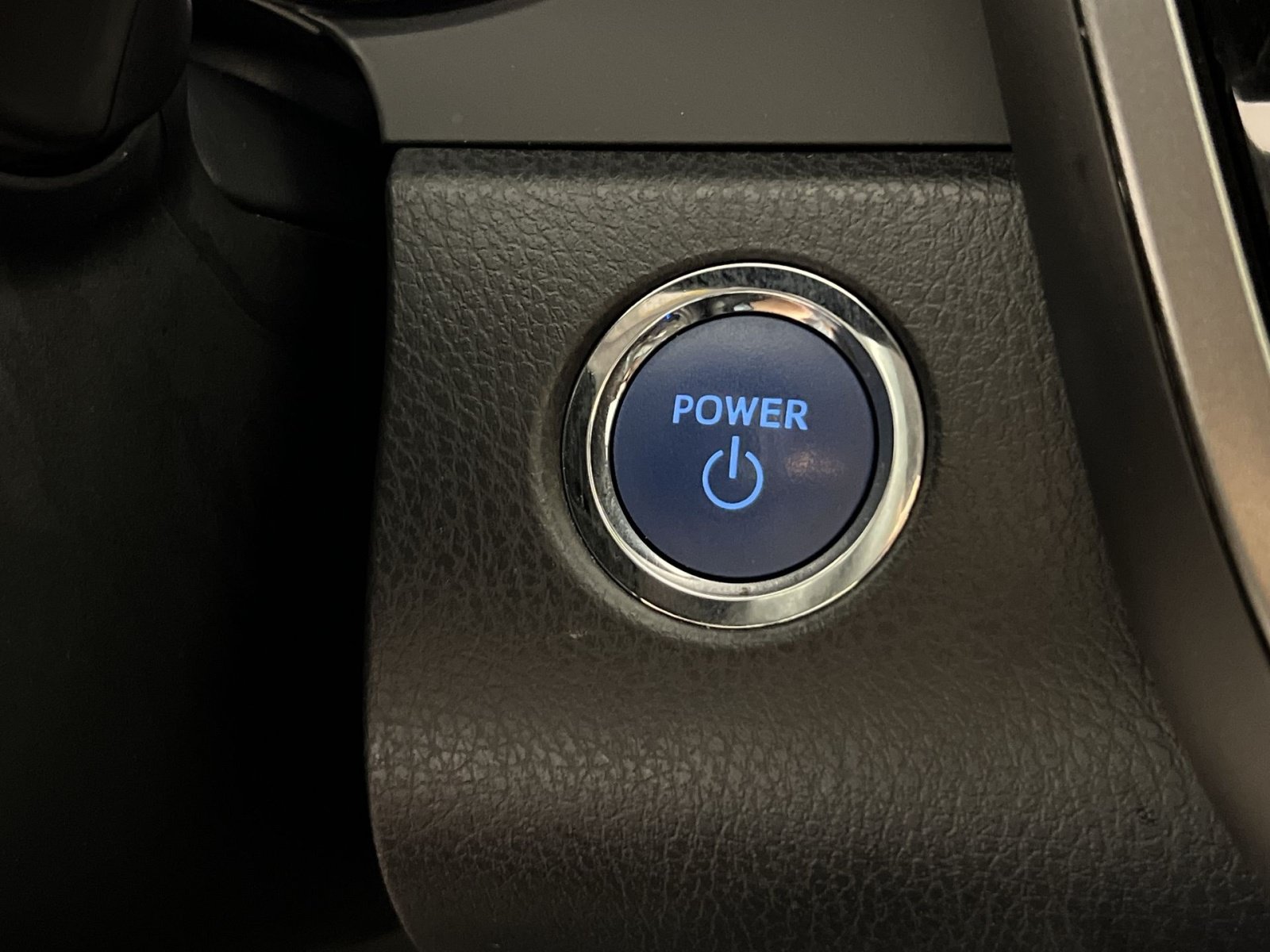 Used 2024 Toyota Camry SE FWD image 35