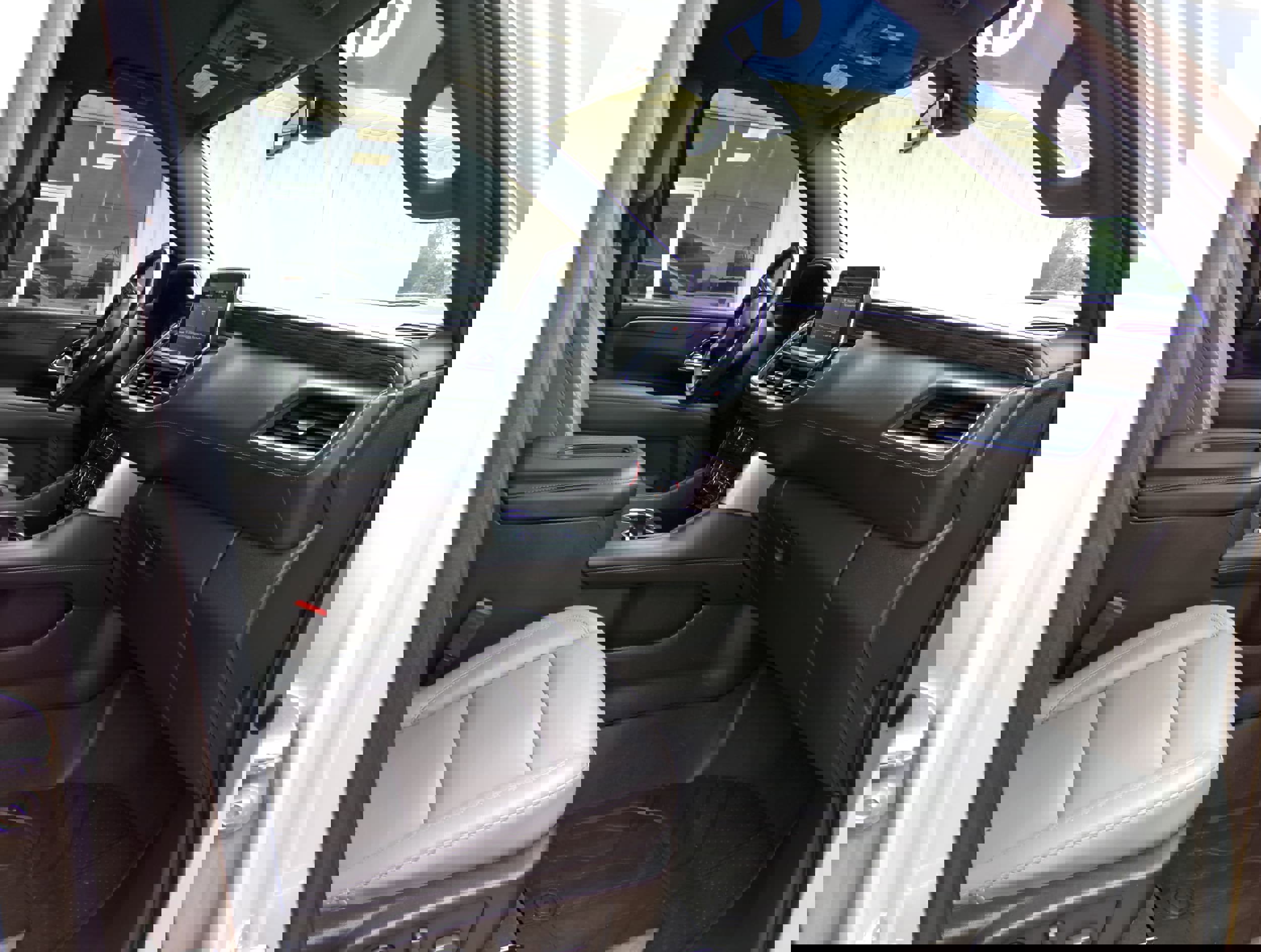 Used 2021 Chevrolet Tahoe Z71 image 14