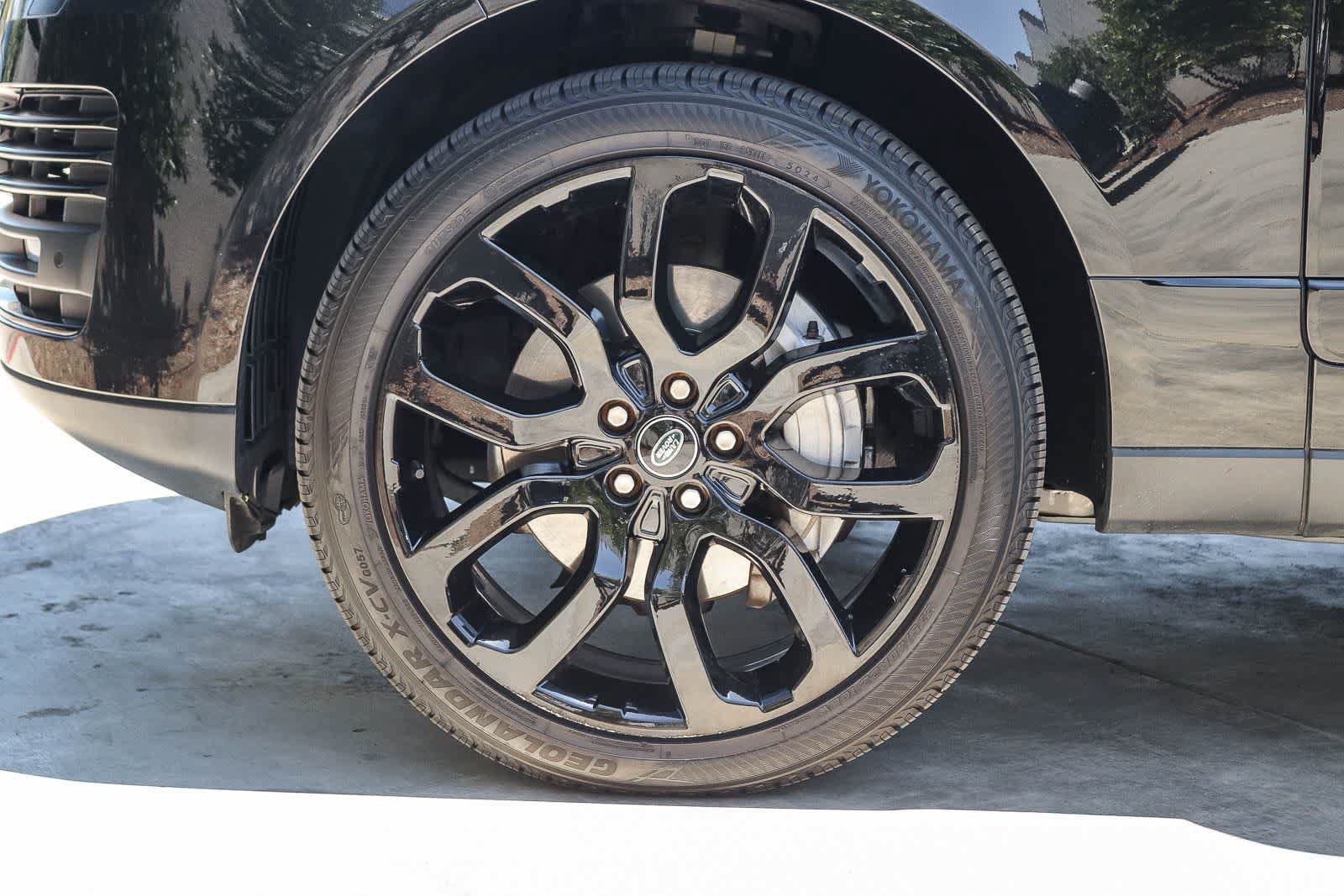 Used 2021 Land Rover Range Rover AWD/4WD image 9