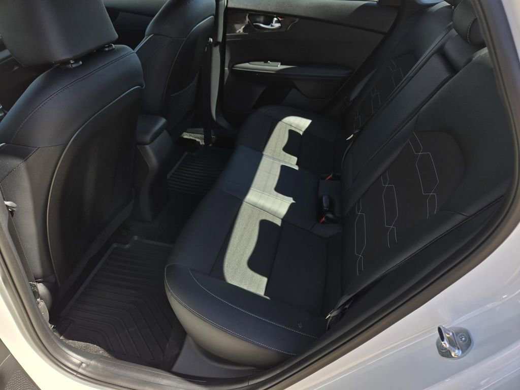 Used 2023 Kia Forte GT-Line image 24