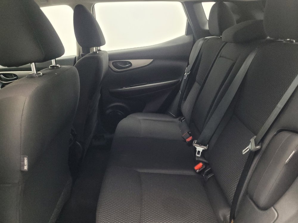 Used 2021 Nissan Rogue Sport S image 18