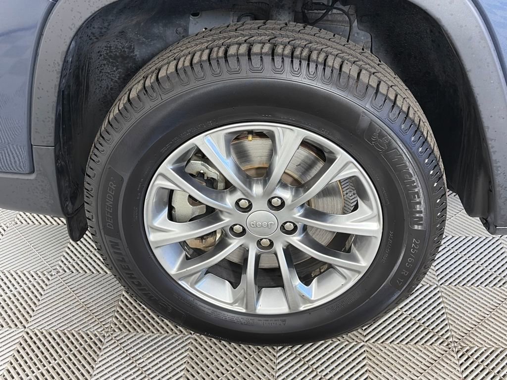 Used 2021 Jeep Cherokee Latitude Lux w/ Comfort/Convenience Group image 8