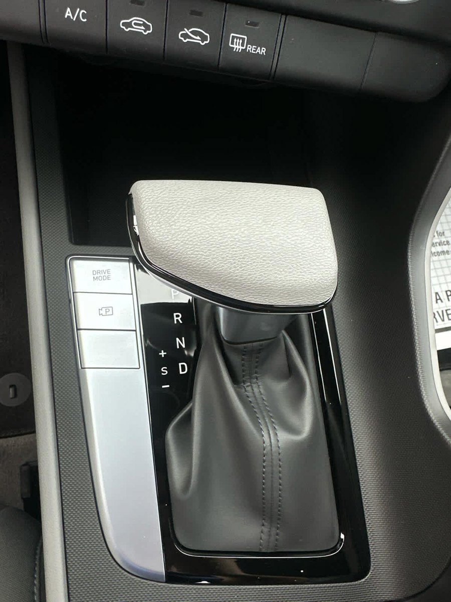 New 2026 Hyundai Elantra SE FWD image 10