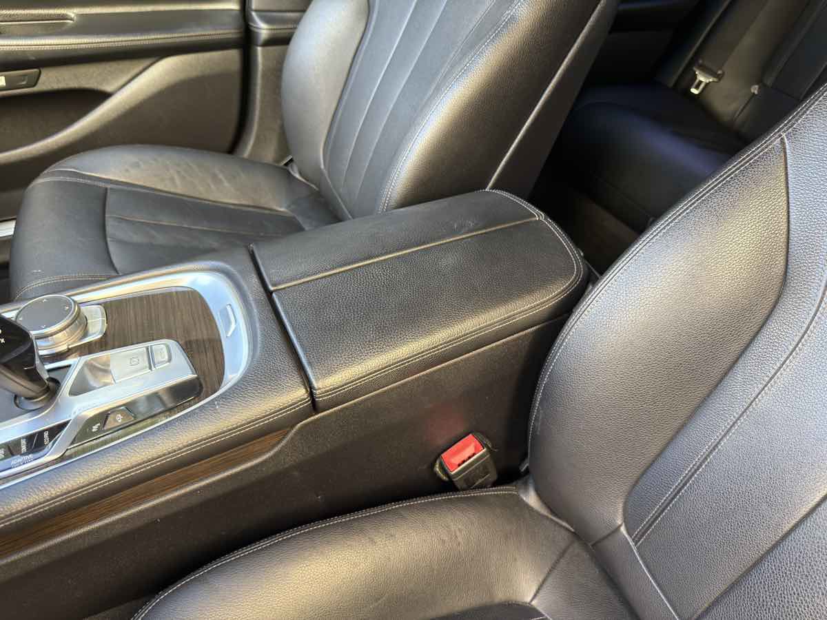 Used 2016 BMW 740i image 39