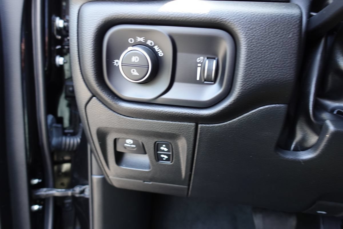 Used 2023 RAM 1500 Big Horn AWD/4WD image 57