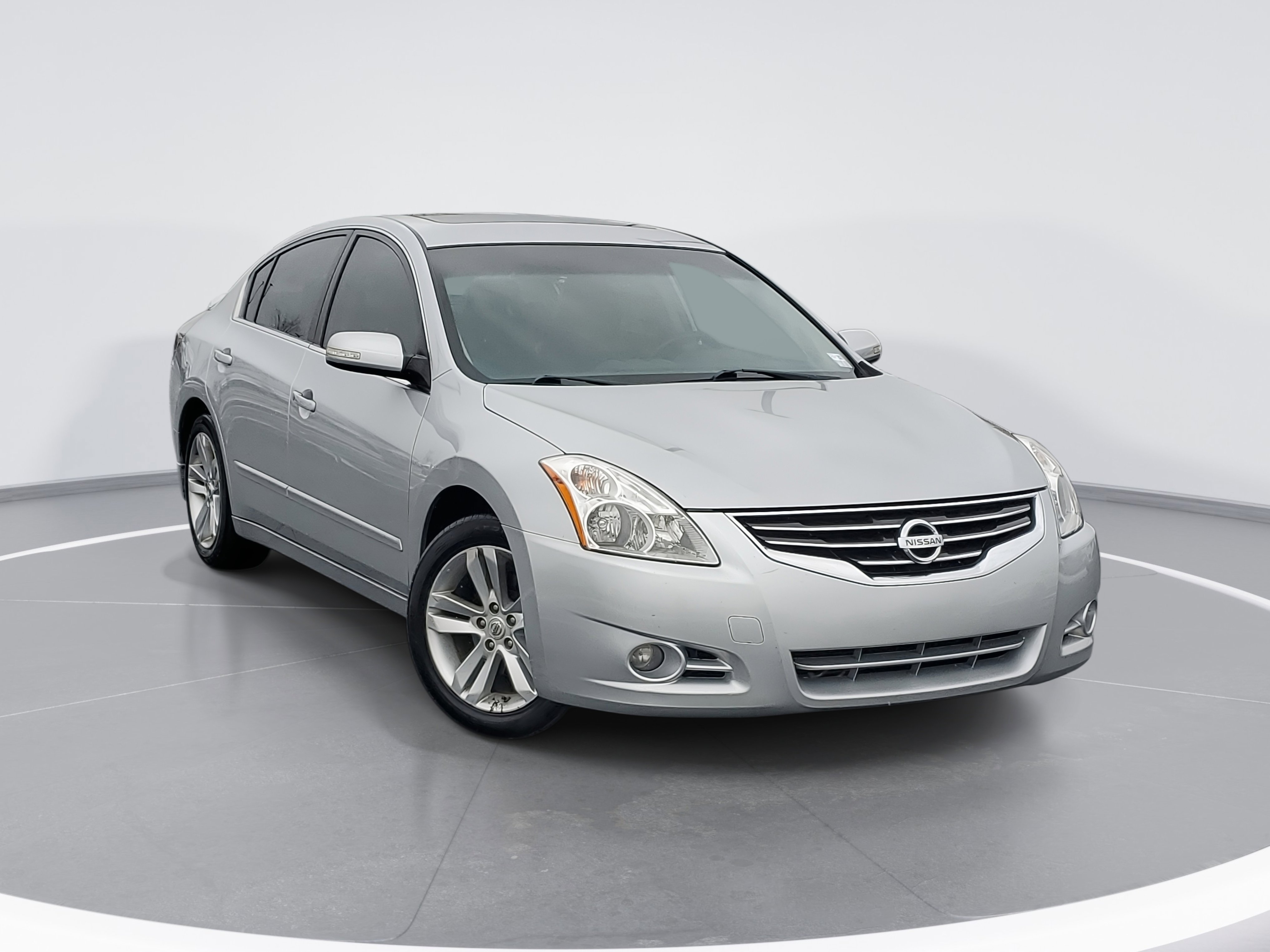 Used 2012 Nissan Altima 3.5 SR w/ Sport Pkg video 2