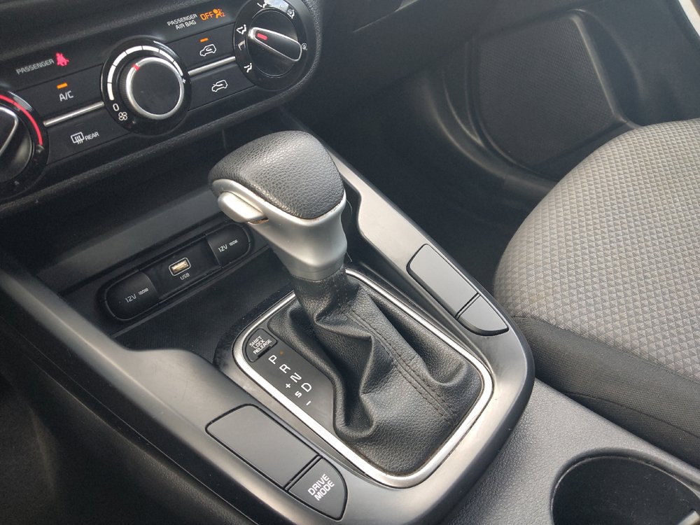 Used 2023 Kia Soul LX w/ LX Technology Package FWD image 26