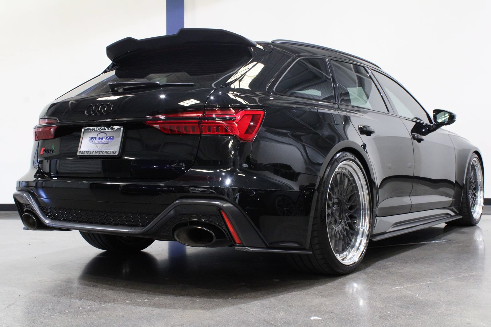 Used 2025 Audi RS 6 performance AWD/4WD image 11