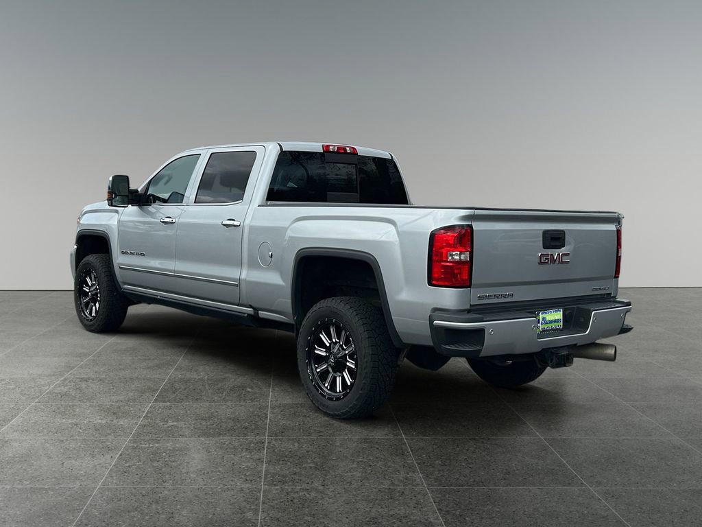 Used 2019 GMC Sierra 2500 Denali w/ Duramax Plus Package AWD/4WD image 7