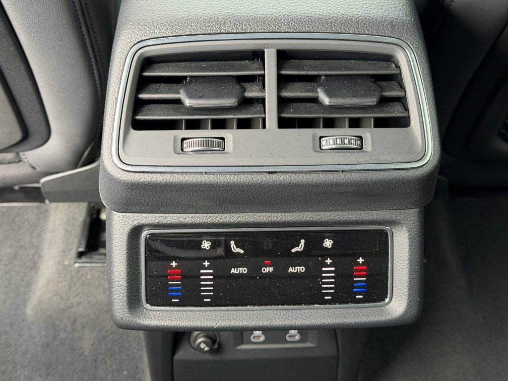 Certified 2022 Audi e-tron Premium image 20