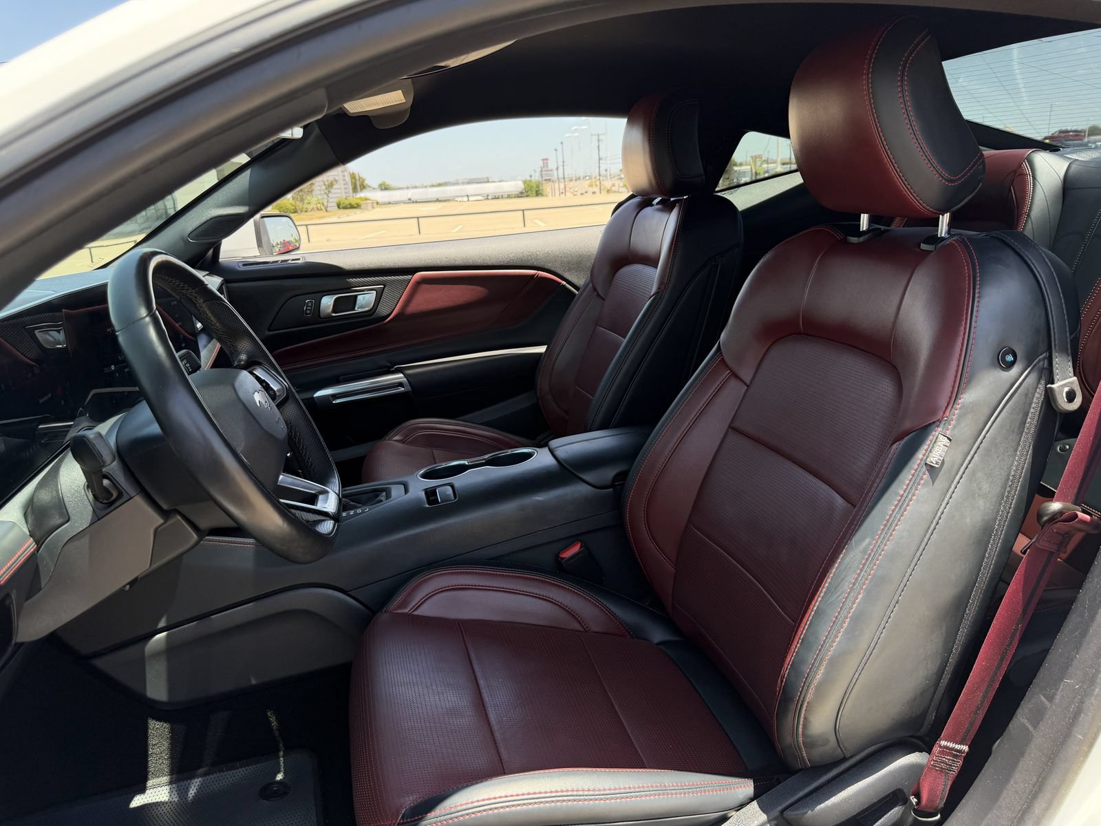 Used 2025 Ford Mustang Premium RWD image 23