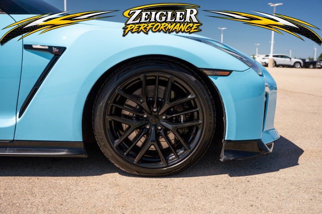 Used 2017 Nissan GT-R Premium AWD/4WD image 10
