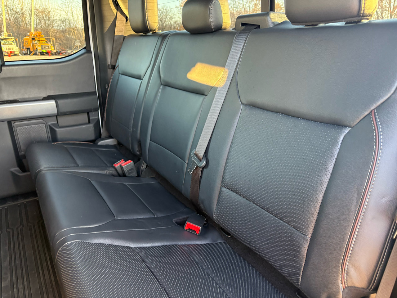 Used 2023 Ford F350 Lariat image 41