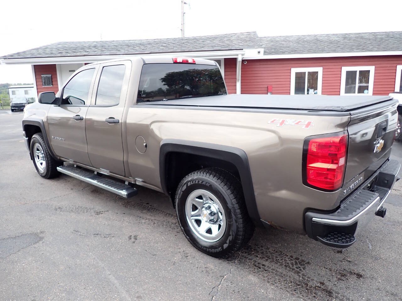 Used 2014 Chevrolet Silverado 1500 W/T AWD/4WD image 4